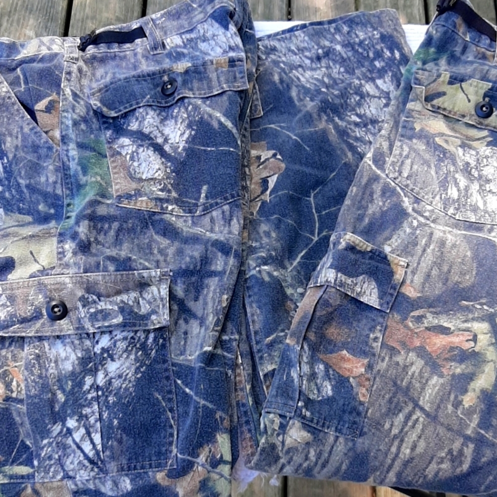 Field Staff Camo Mossy Oak Men's Pants Medium 32/34 (2 Pair)